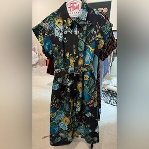 Tuckernuck Chloe Black Bouquet Floral Dress. Size Large. Work 1x!